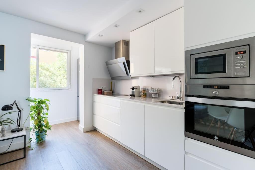 Apartamento Moderno En Triana 2 Dormitorios Y Aire Acondicionado Sevilla Exterior foto